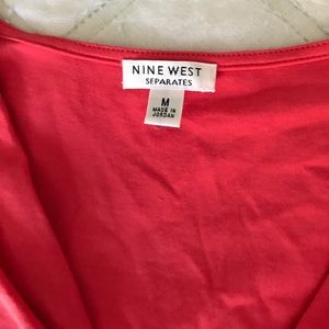 Women’s Sleeveless Dress Shirt